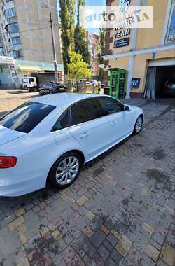 Седан Audi A4 2014 в Одесі