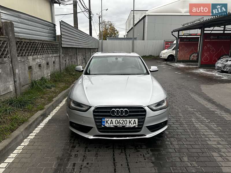 Седан Audi A4 2012 в Києві