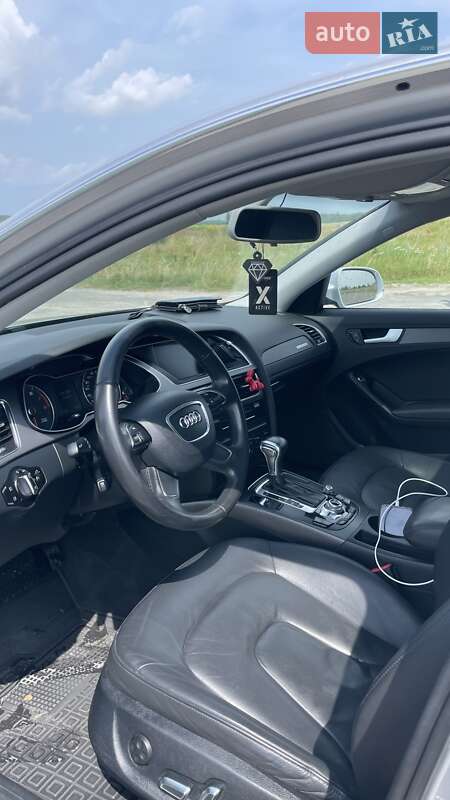 Седан Audi A4 2013 в Березному