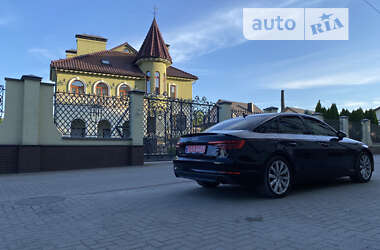 Седан Audi A4 2017 в Золочеві