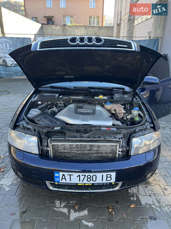 Седан Audi A4 2004 в Яремче