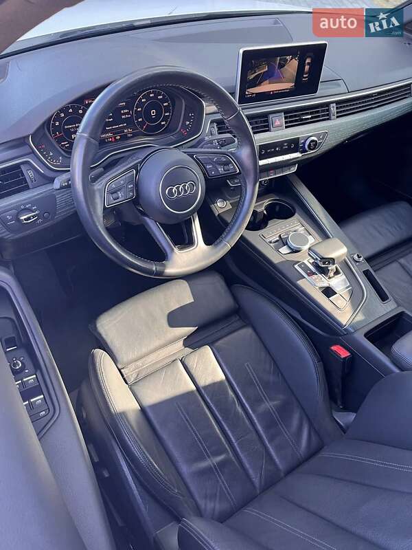 Седан Audi A4 2017 в Львове