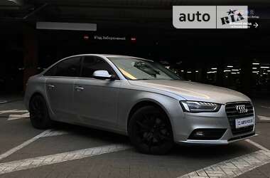 Седан Audi A4 2012 в Киеве