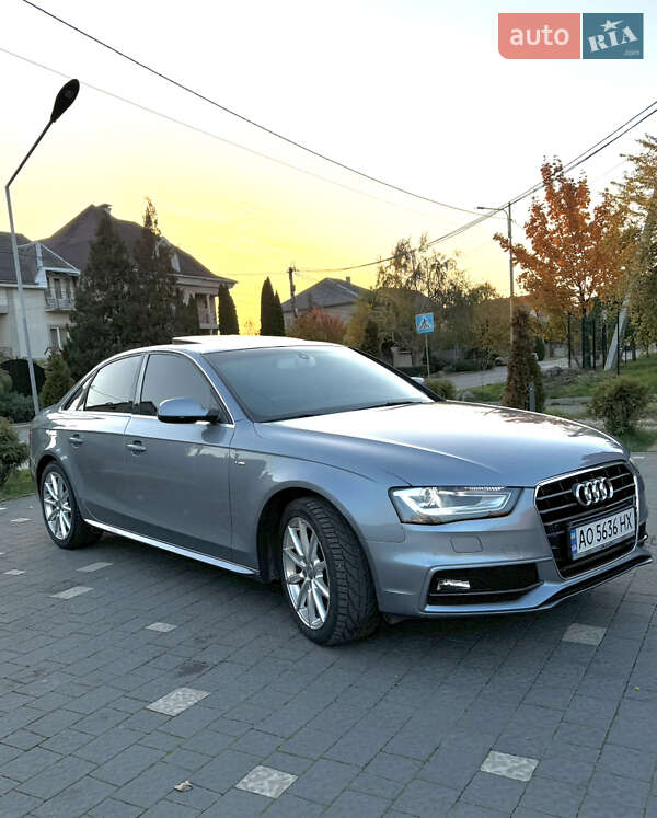 Седан Audi A4 2015 в Ужгороде