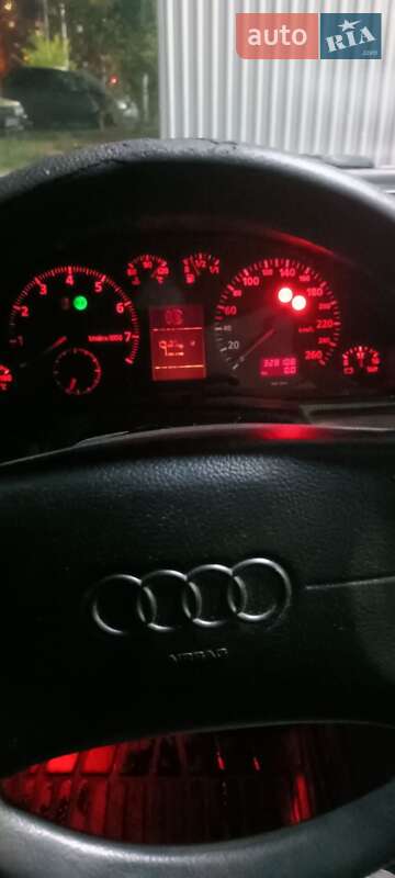 Седан Audi A4 1995 в Киеве
