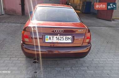 Седан Audi A4 1995 в Ивано-Франковске