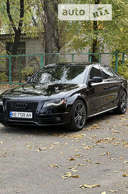 Седан Audi A4 2010 в Днепре