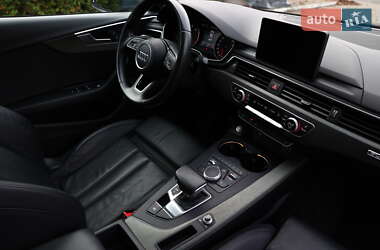 Седан Audi A4 2018 в Луцке