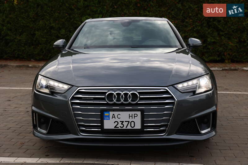 Седан Audi A4 2018 в Луцке