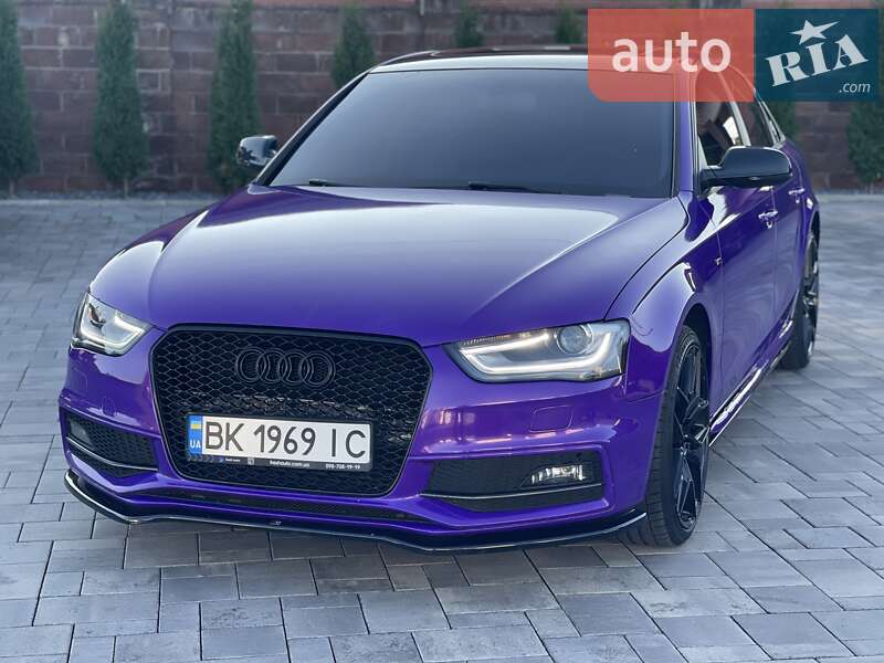 Седан Audi A4 2013 в Ровно