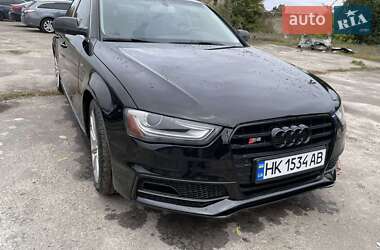 Седан Audi A4 2014 в Рівному