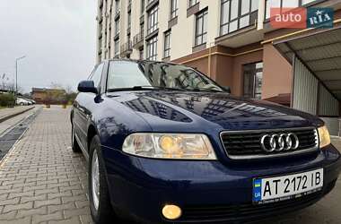 Седан Audi A4 1999 в Надворной