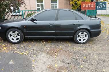 Седан Audi A4 1997 в Гайсину