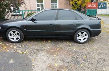 Седан Audi A4 1997 в 