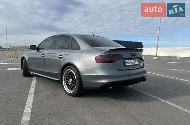 Седан Audi A4 2014 в Львове