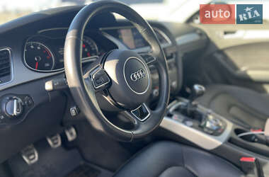 Седан Audi A4 2014 в Львове