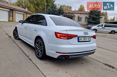 Седан Audi A4 2017 в Дніпрі