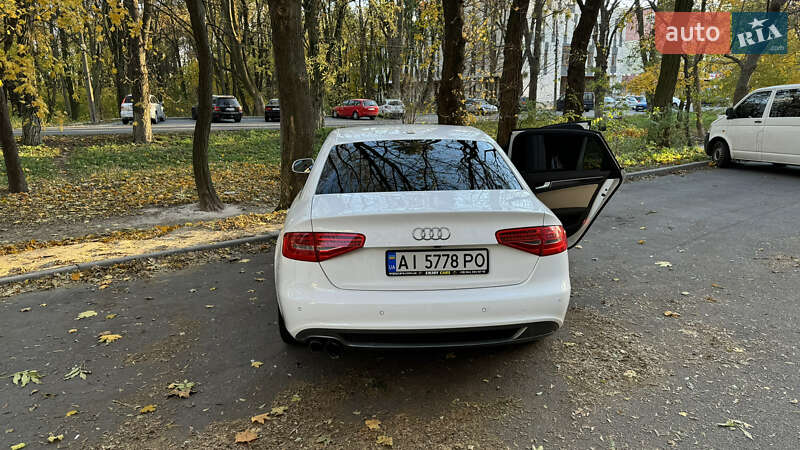 Седан Audi A4 2015 в Виннице