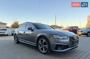 Седан Audi A4 2017 в Луцьку