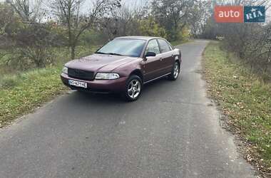 Седан Audi A4 1995 в Ужгороде