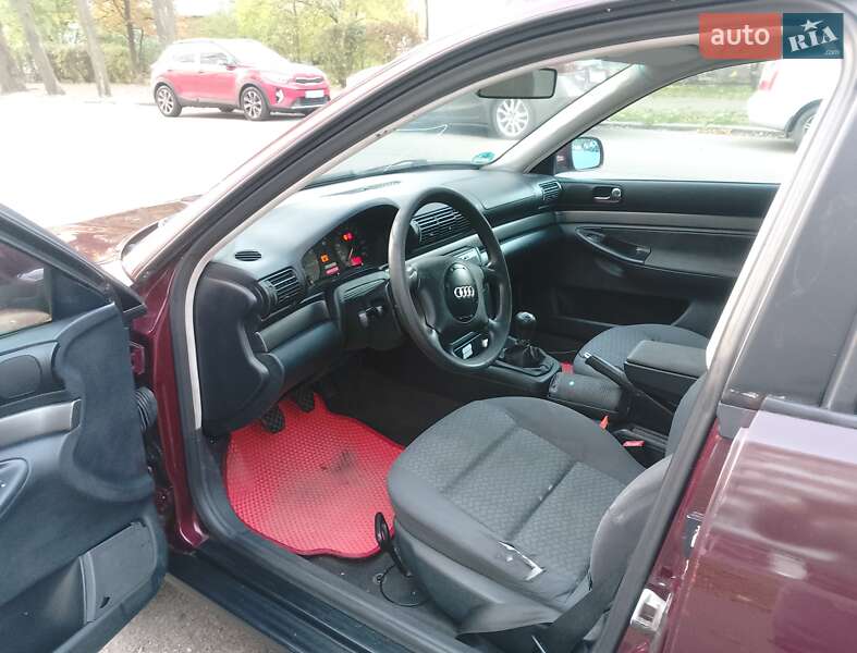Седан Audi A4 1997 в Києві