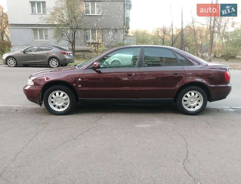Седан Audi A4 1997 в Києві