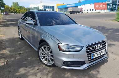 Седан Audi A4 2015 в Николаеве