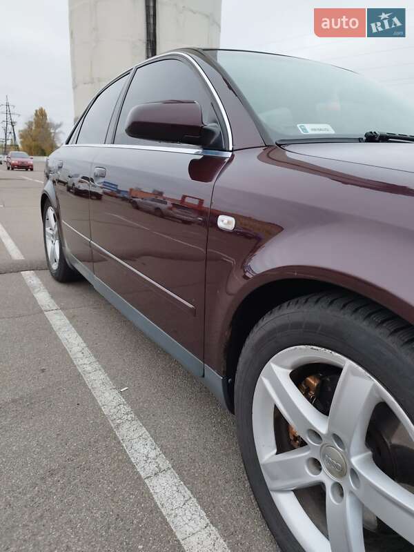 Седан Audi A4 2002 в Києві
