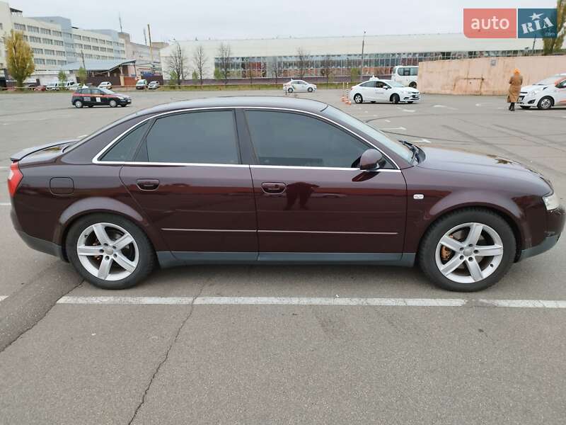 Седан Audi A4 2002 в Києві