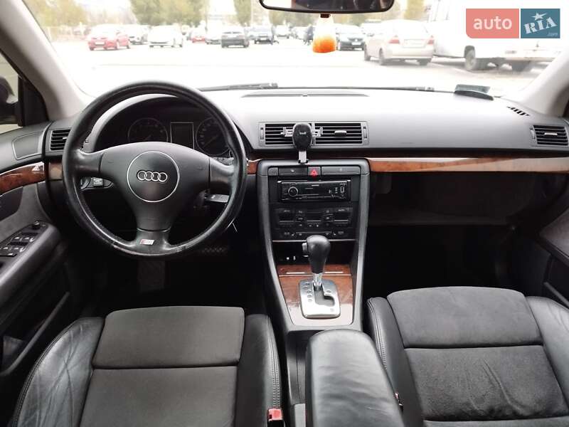 Седан Audi A4 2002 в Києві