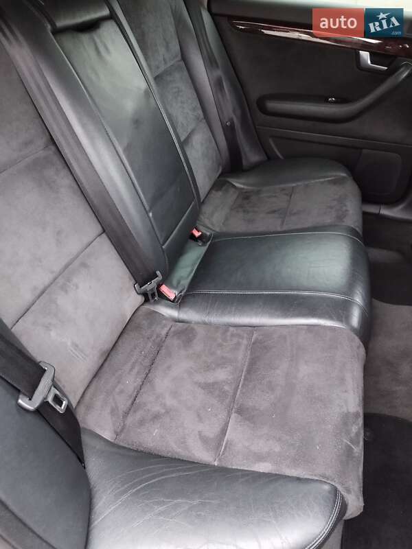 Седан Audi A4 2002 в Києві