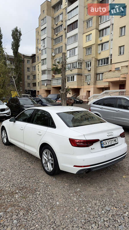 Седан Audi A4 2017 в Киеве