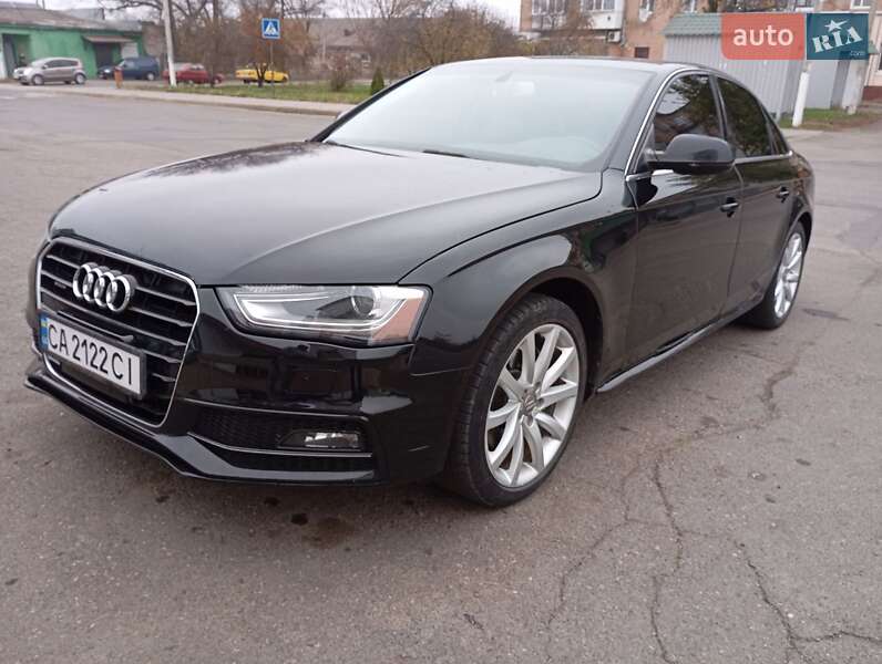 Седан Audi A4 2014 в Городищеві