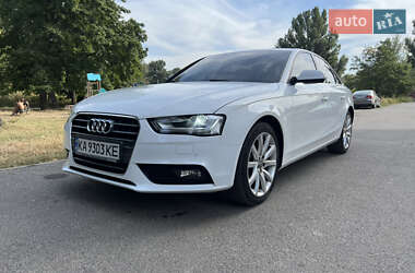 Седан Audi A4 2015 в Киеве