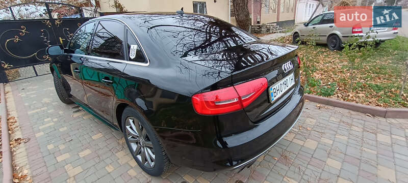 Седан Audi A4 2014 в Березівці