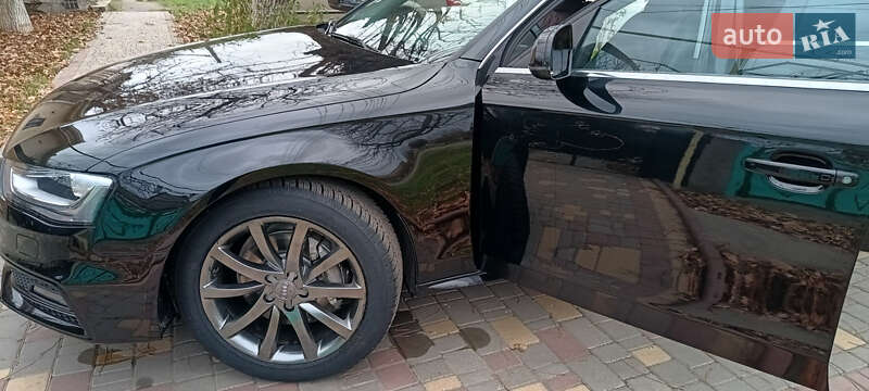 Седан Audi A4 2014 в Березівці