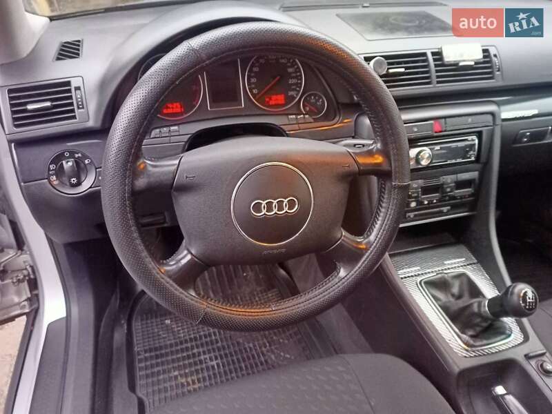 Седан Audi A4 2002 в Харкові