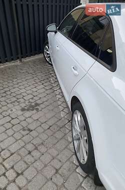 Седан Audi A4 2017 в 