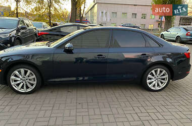 Седан Audi A4 2016 в 
