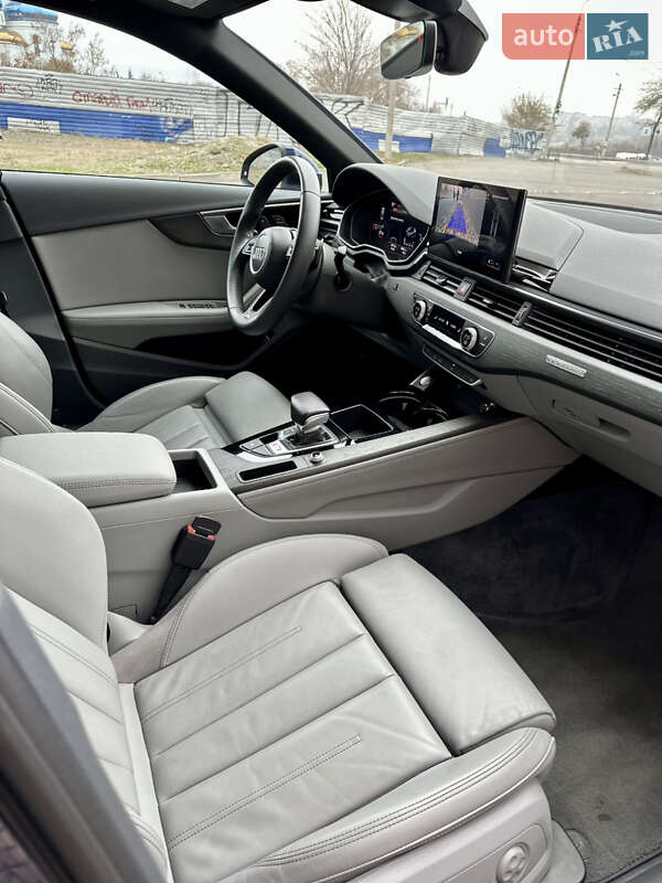 Седан Audi A4 2020 в Кривом Роге