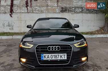 Седан Audi A4 2012 в Львове