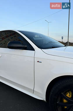 Седан Audi A4 2013 в 