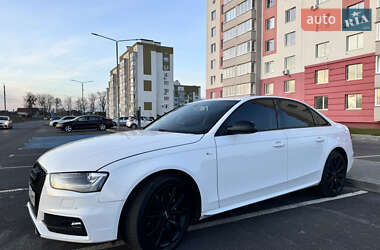 Седан Audi A4 2013 в 