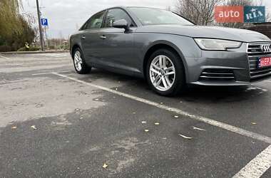 Седан Audi A4 2017 в Ровно