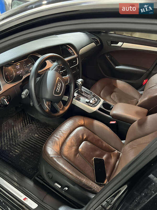 Седан Audi A4 2013 в Харькове