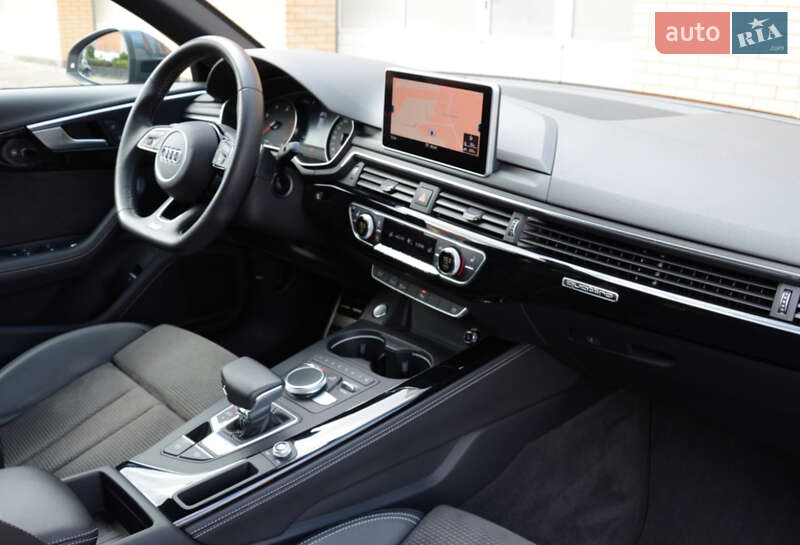 Универсал Audi A4 2019 в Львове