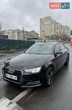 Седан Audi A4 2016 в Киеве