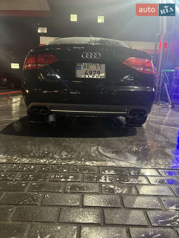 Седан Audi A4 2009 в Днепре