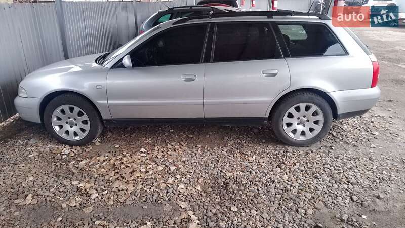 Седан Audi A4 2000 в Кривом Роге