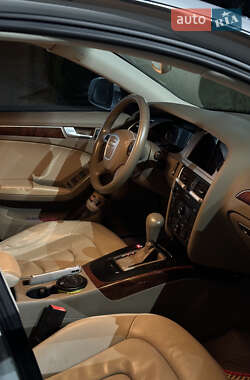 Седан Audi A4 2011 в Кривом Роге